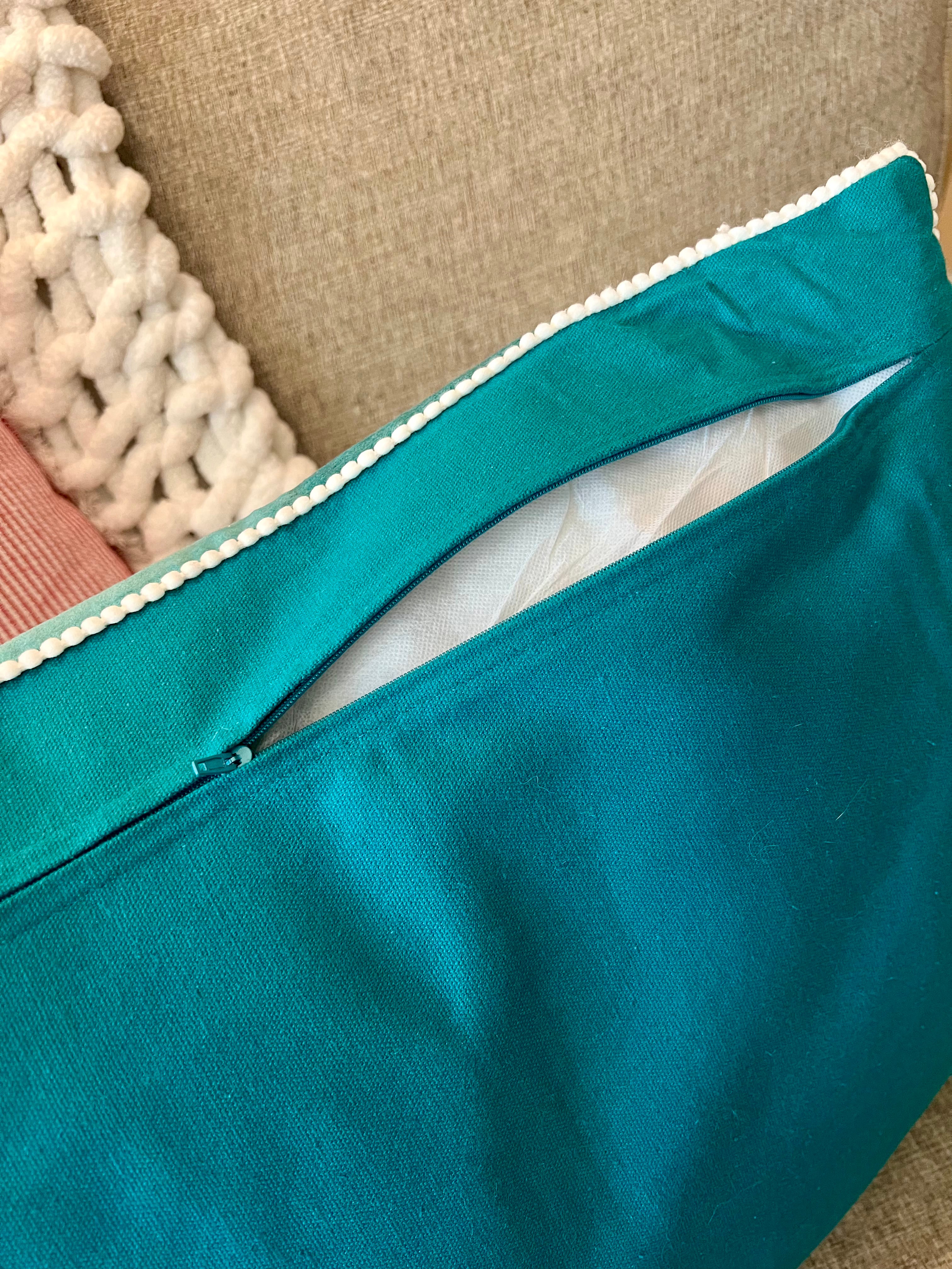 HOLIDAY PILLOW