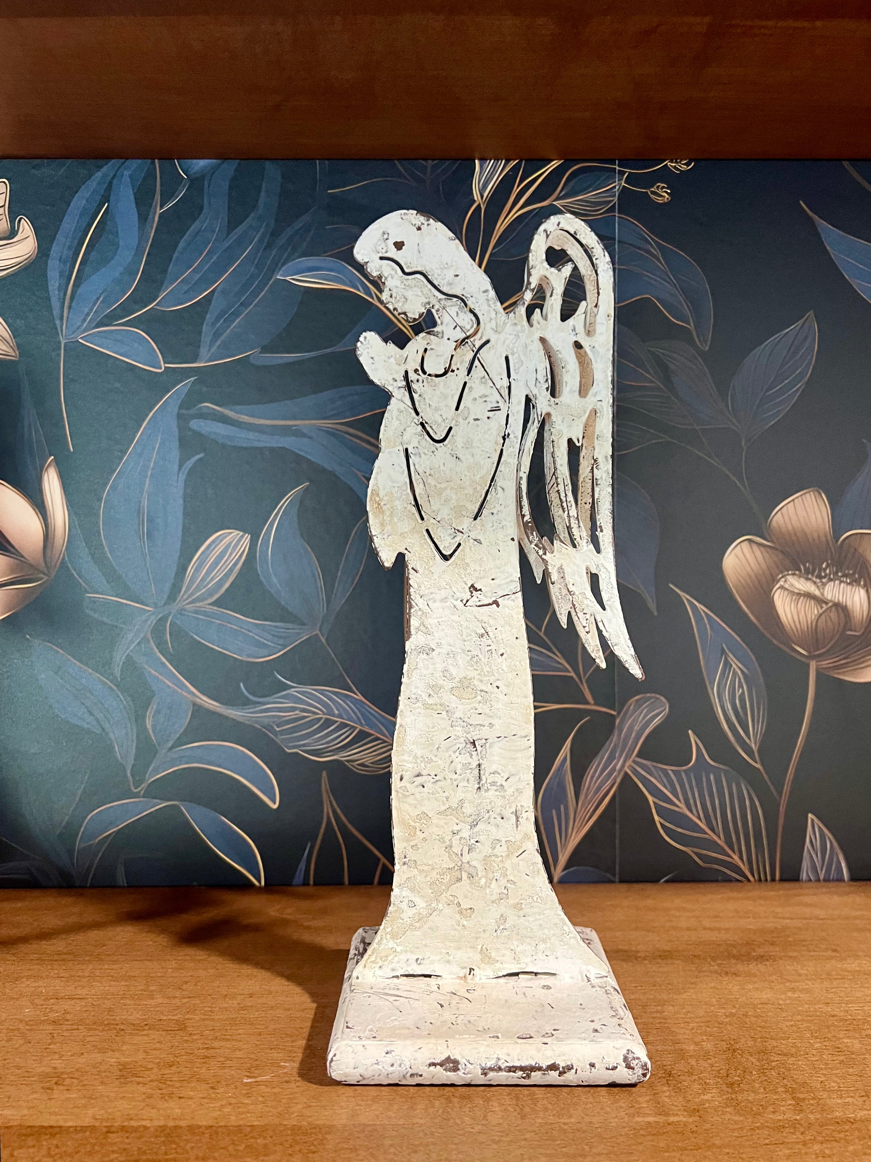 PRAYING ANGEL DISTRESSED WHITE