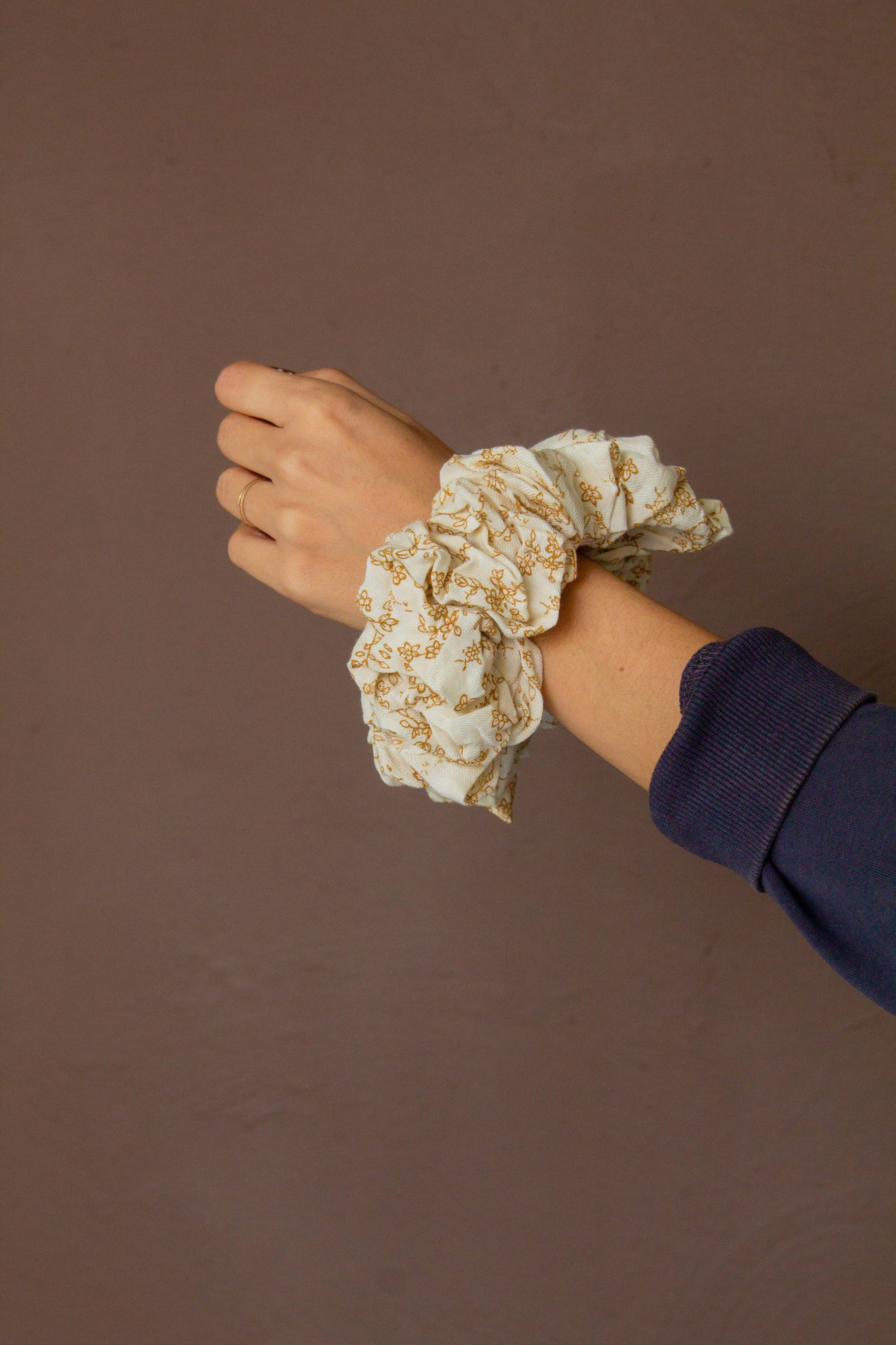 CREAMY FLORAL JUMBO
