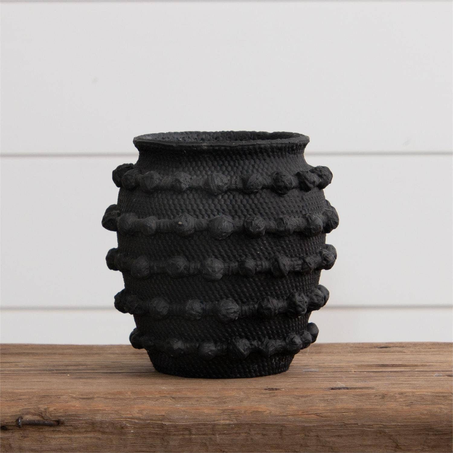 SMALL BLACK TEXTURED KNOT CEMENT VASE
