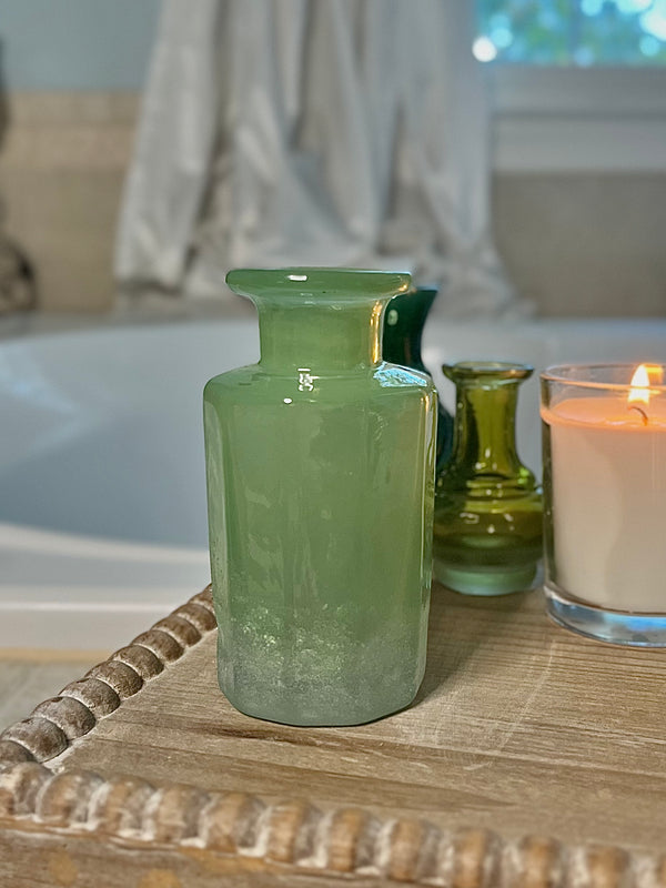 MINI GLASS BUD VASE