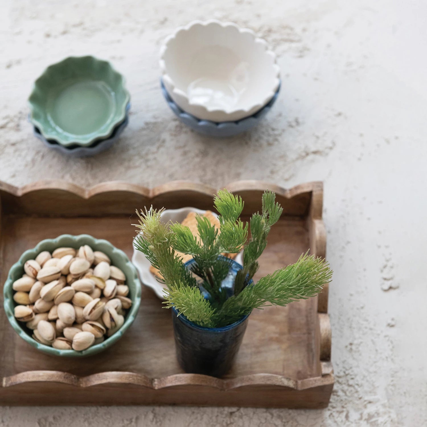 MANGO WOOD SCALLOPED TRAY, NATURAL