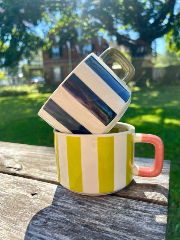 HAND-PAINTED STRIPED 14OZ STRIPED MUG