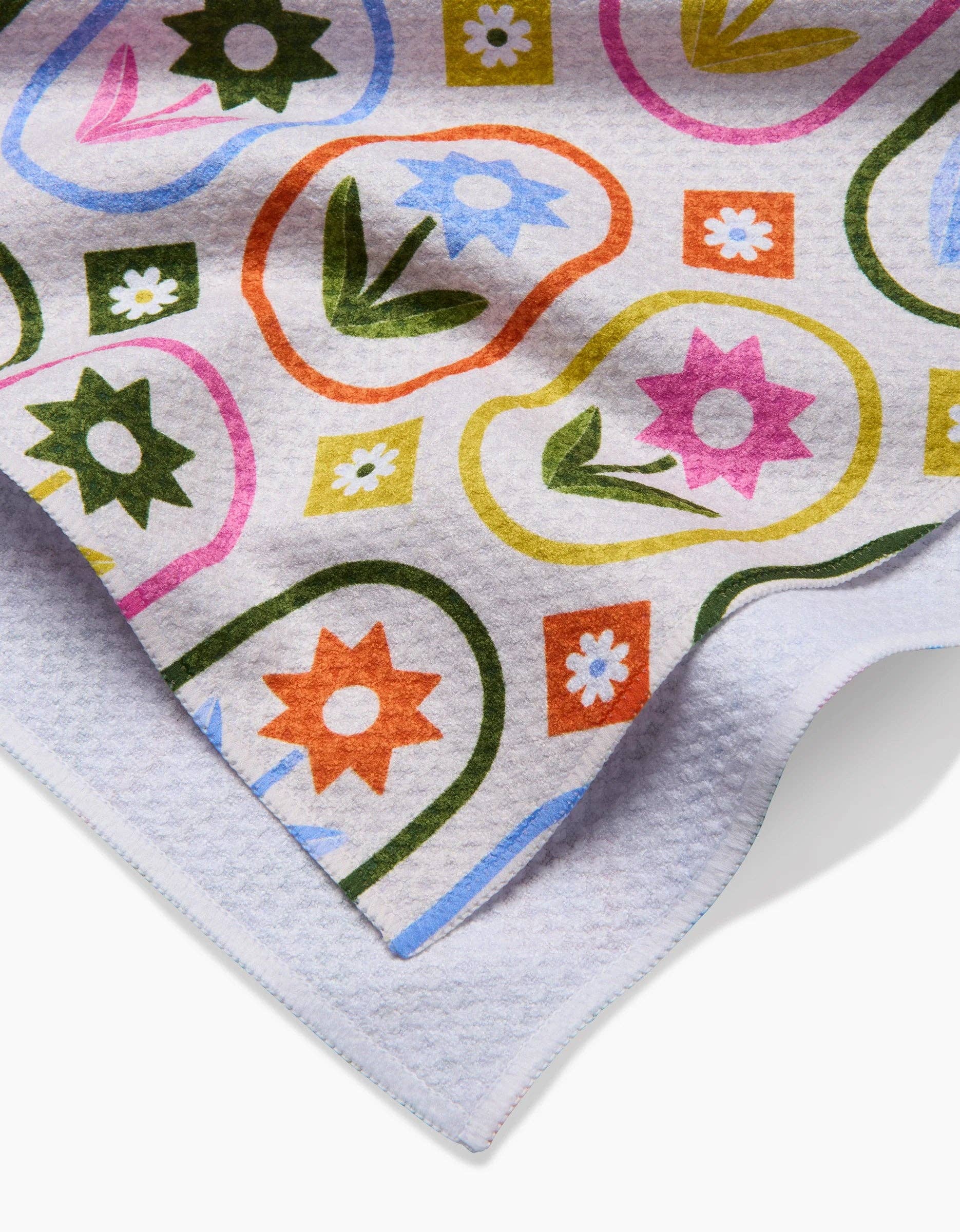 PETAL PATCHWORK TEA TOWEL