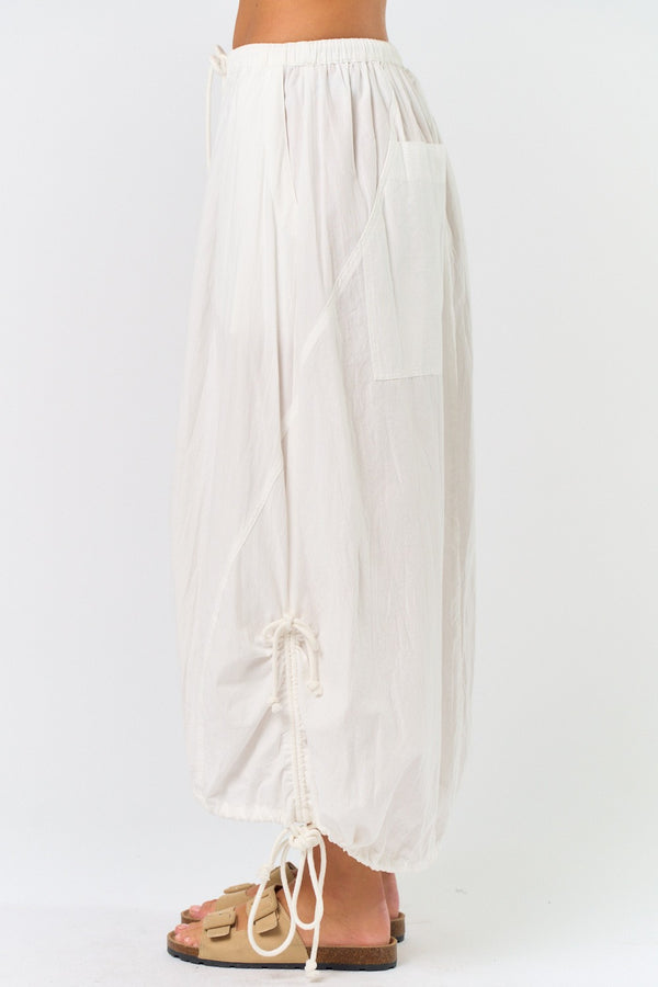 WHITE ELASTIC HEM MIDI SKIRT W/ PACK POCKETS
