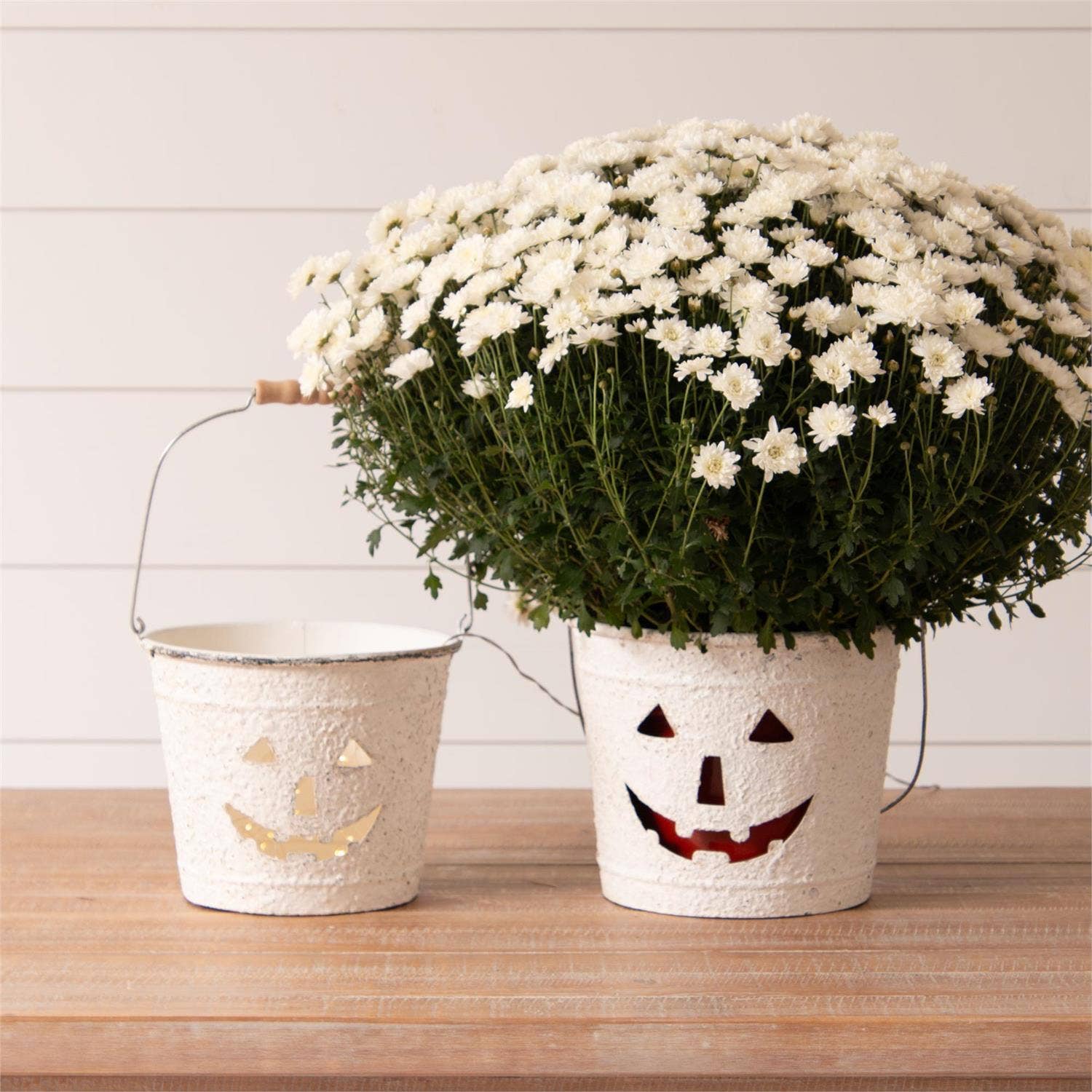 METAL JACK O' LANTERN BUCKETS, WHITE