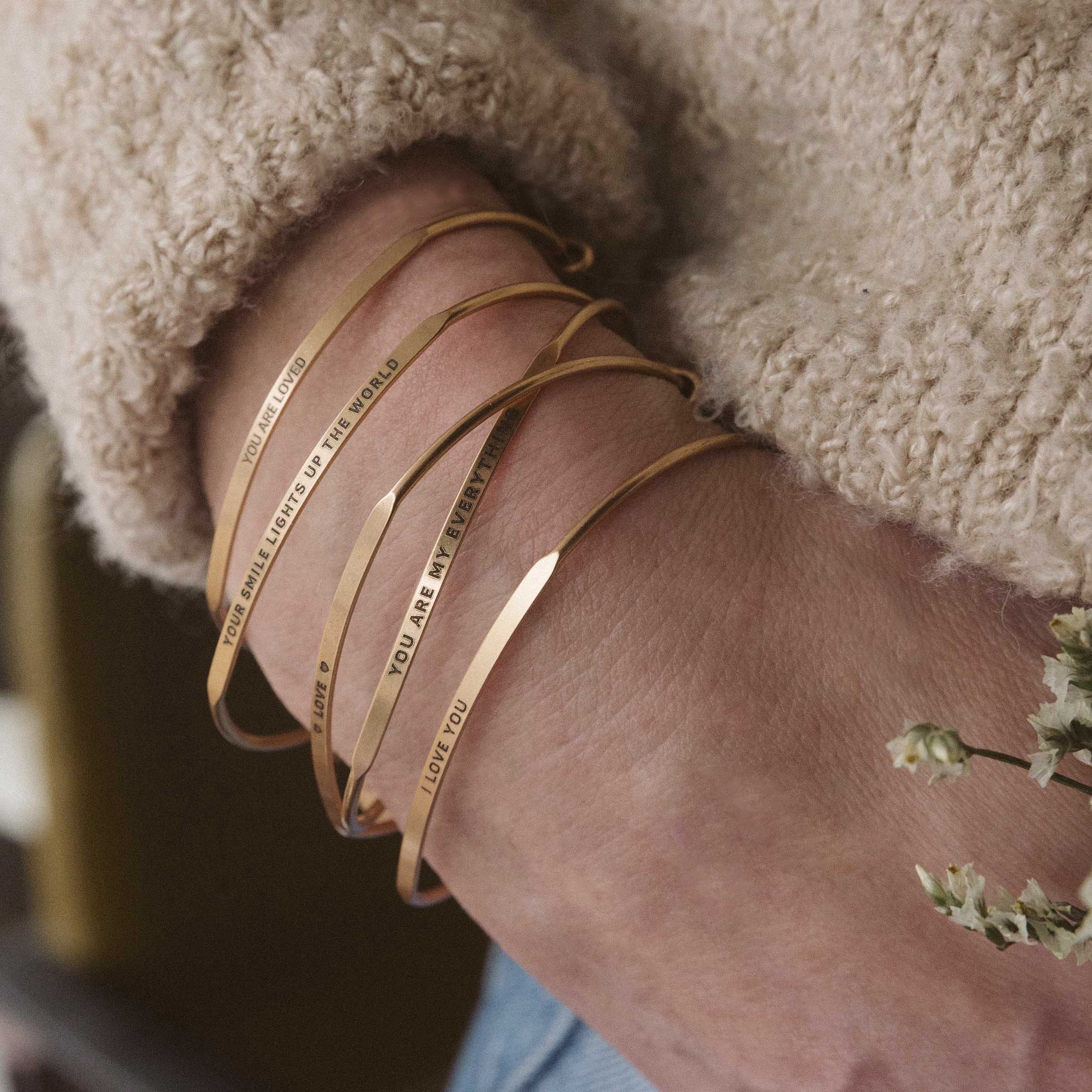 POSY WIRE EXPANDABLE BANGLE