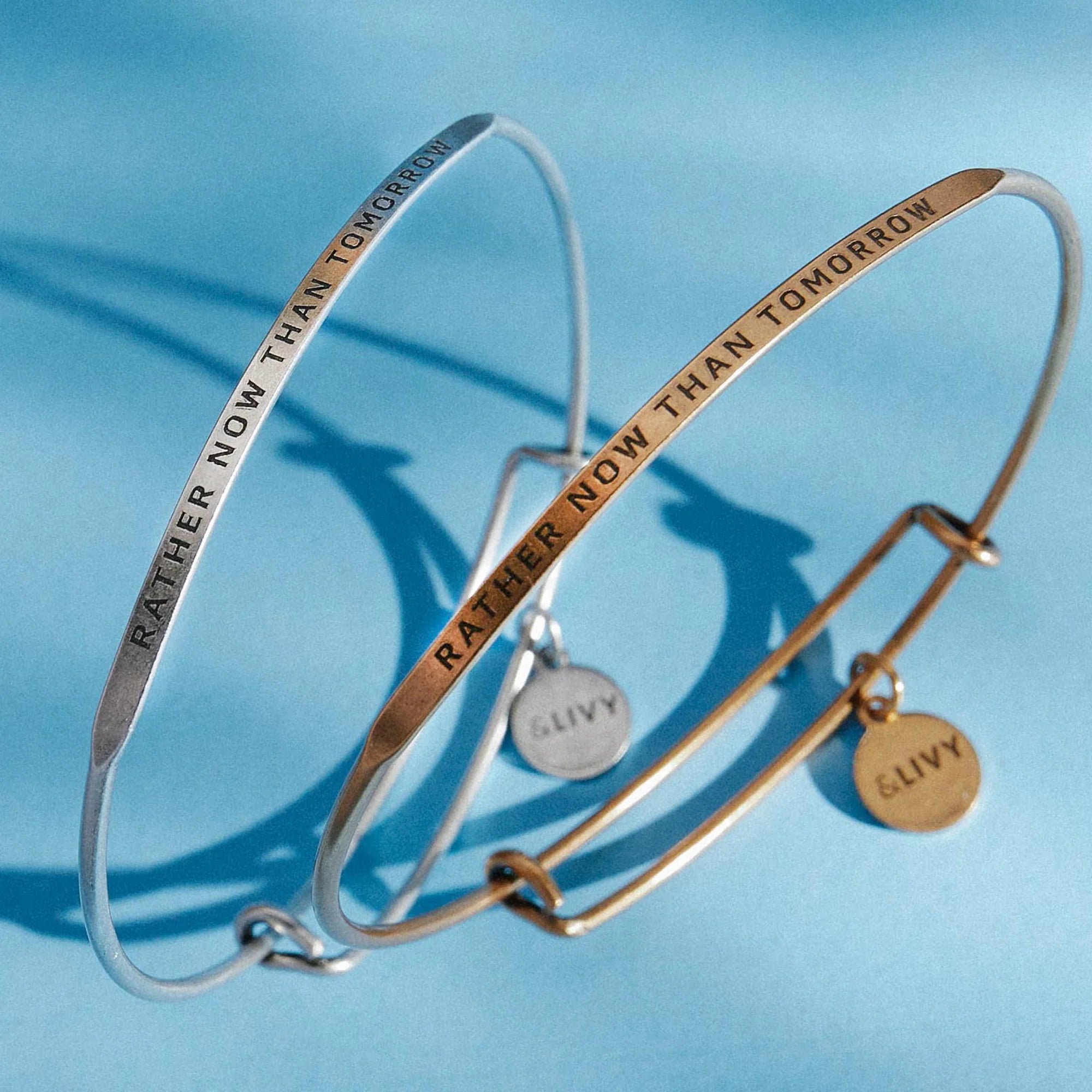 POSY WIRE EXPANDABLE BANGLE