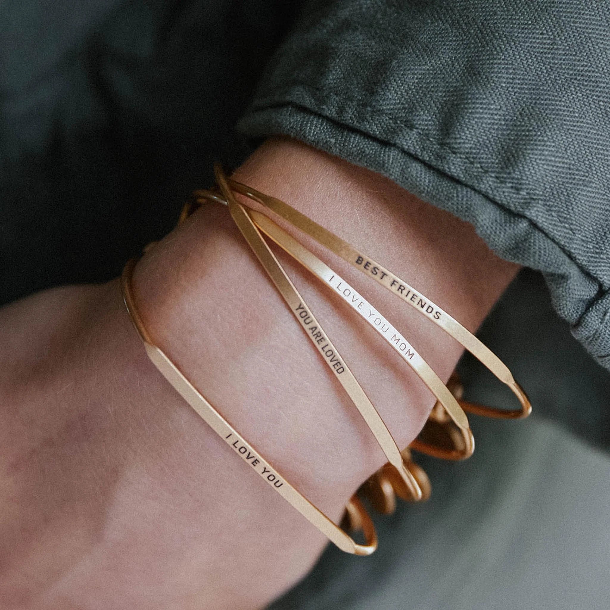 POSY WIRE EXPANDABLE BANGLE