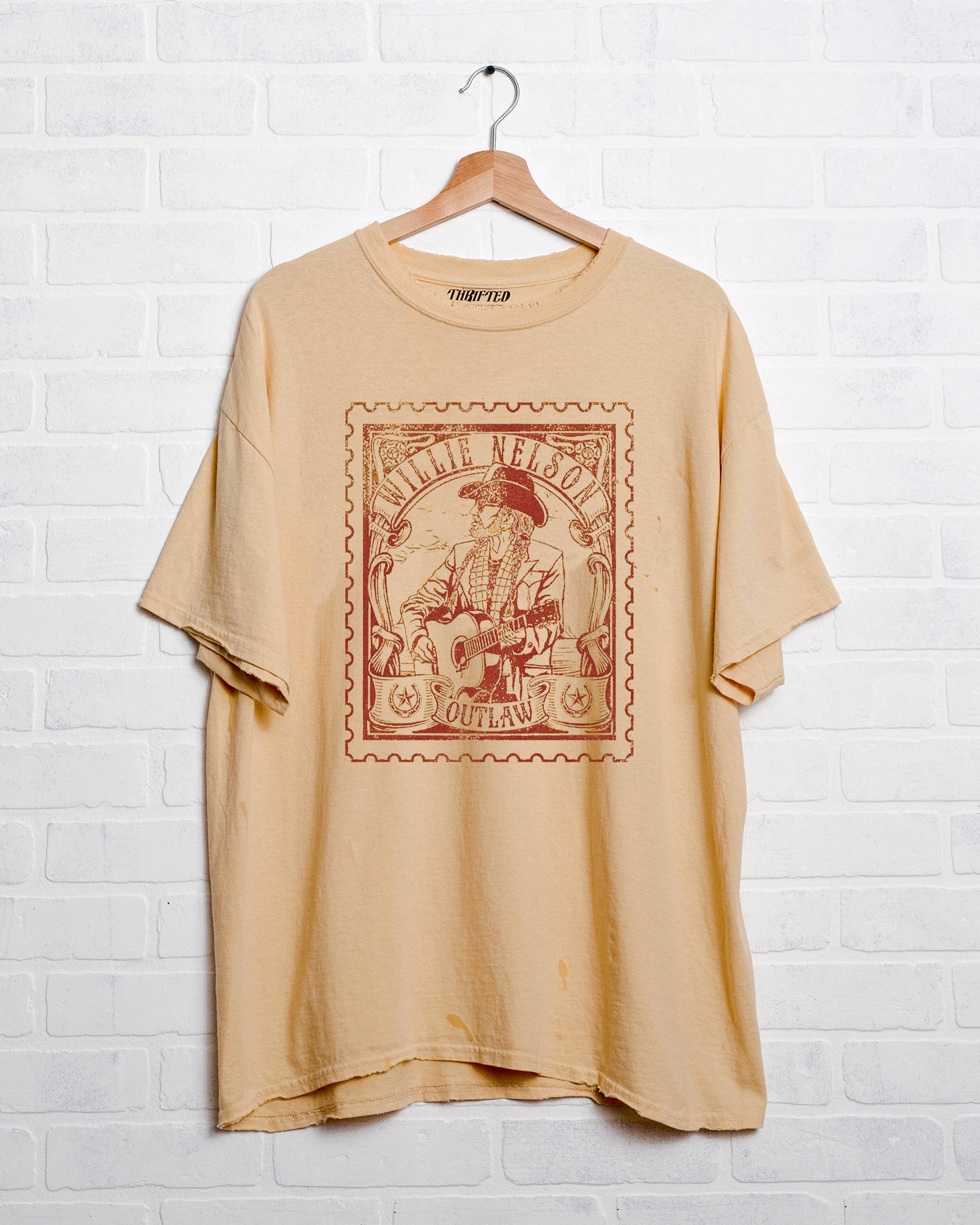 WILLIE NELSON STAMP OLD GOLD THRIFTED LICENSED GRAPHIC TEE