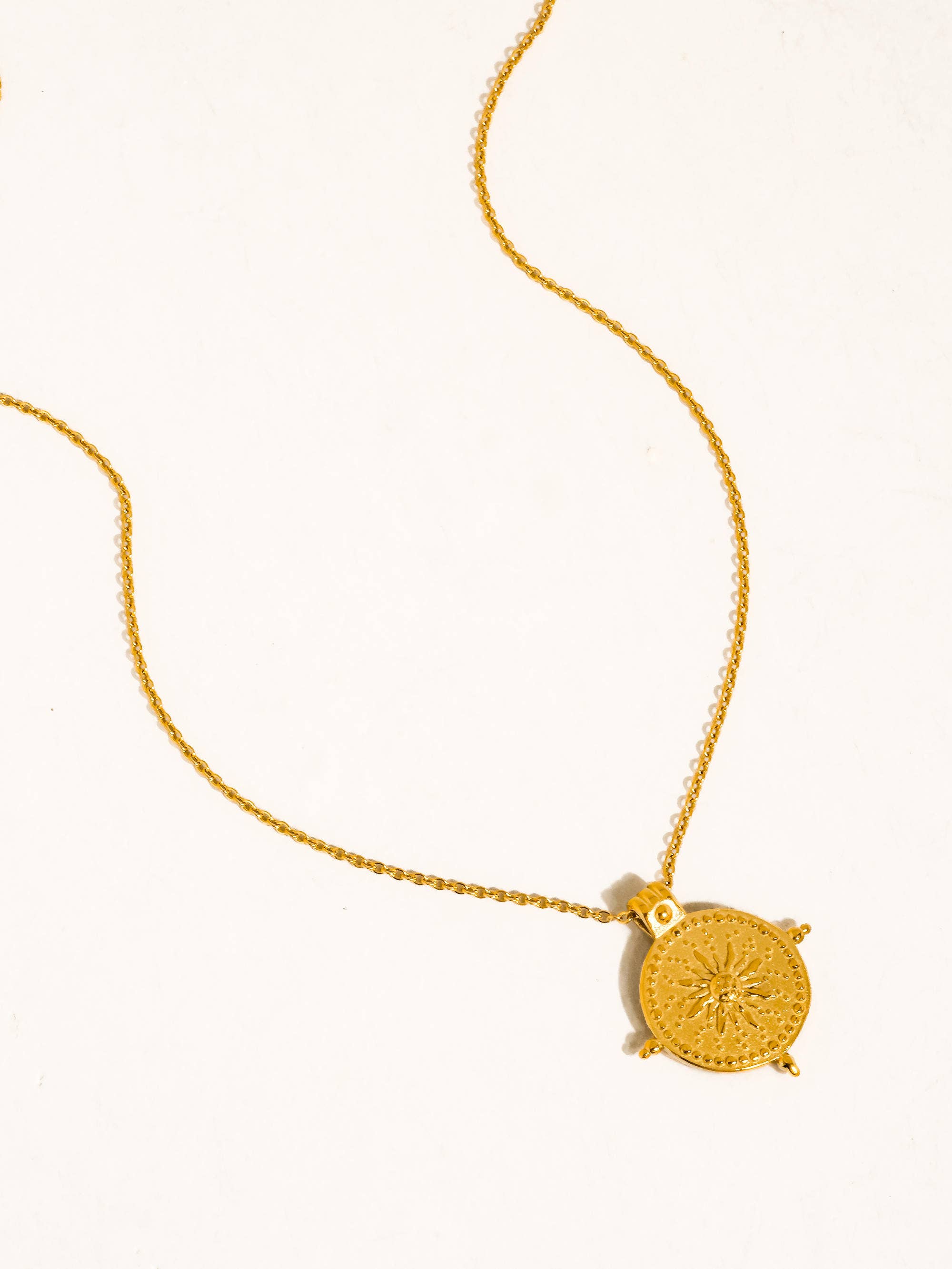 Béryl 18K Gold Non-Tarnish Medallion Pendant Necklace