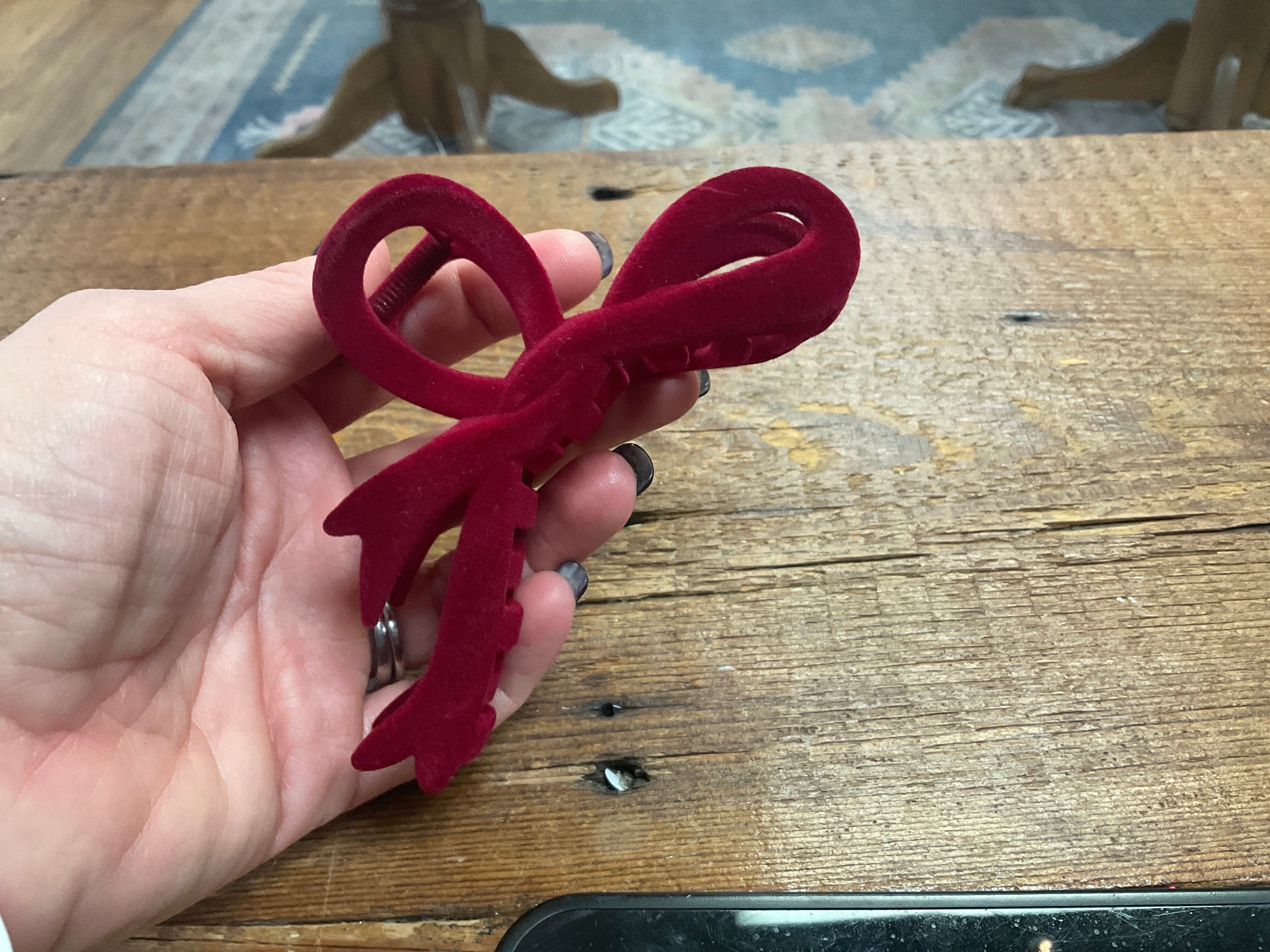 VELVET BOW CLAW CLIP