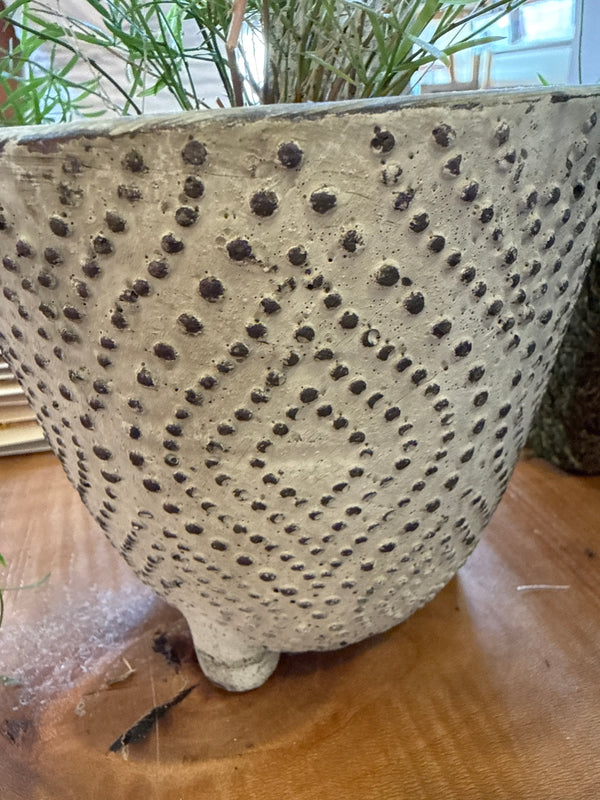 Old planter no tag can’t find in system