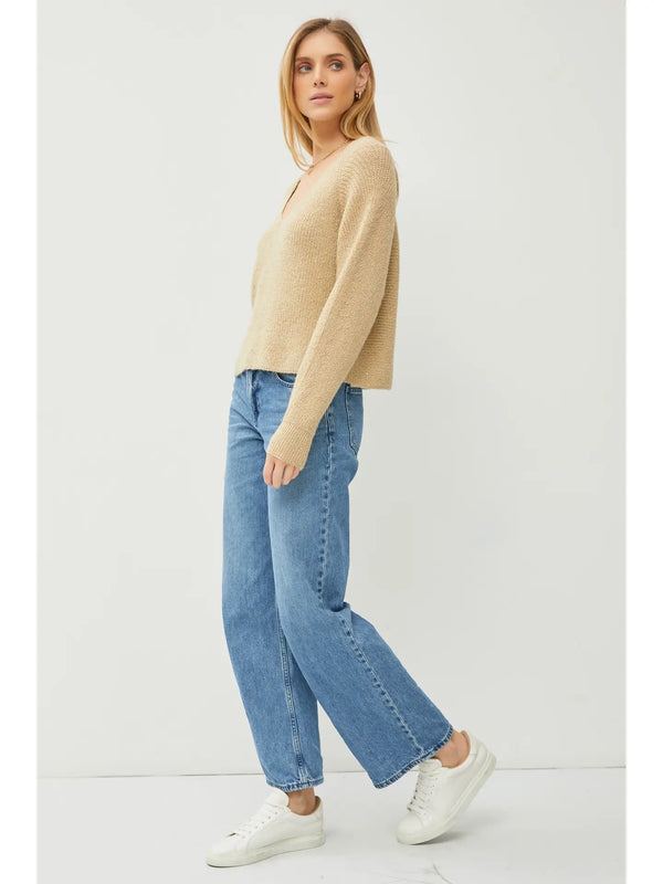 BOXY CROPPED V-NECK SWEATER