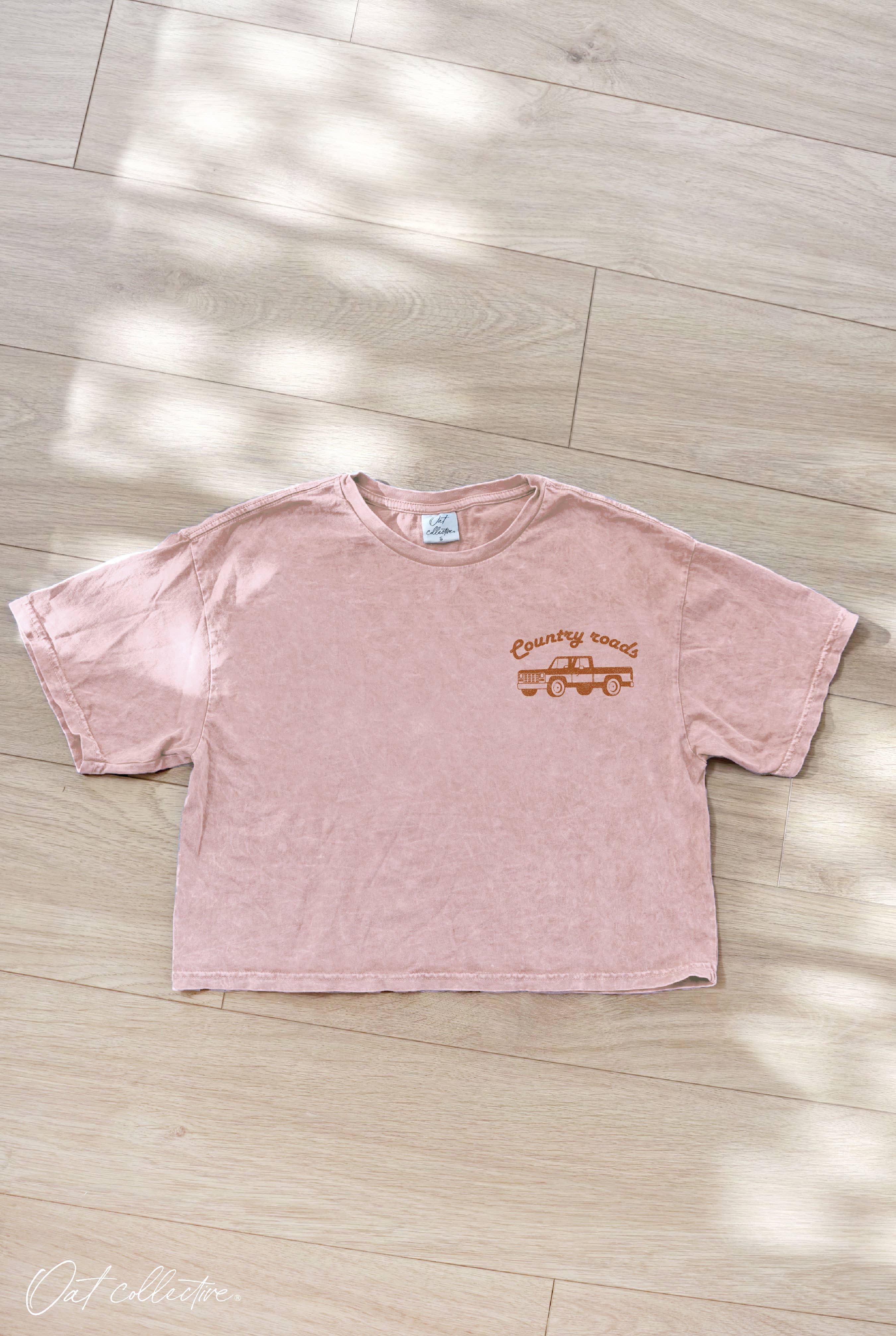 CROPPED COUNTRY ROADS TAKE ME HOME GRAPHIC TEE