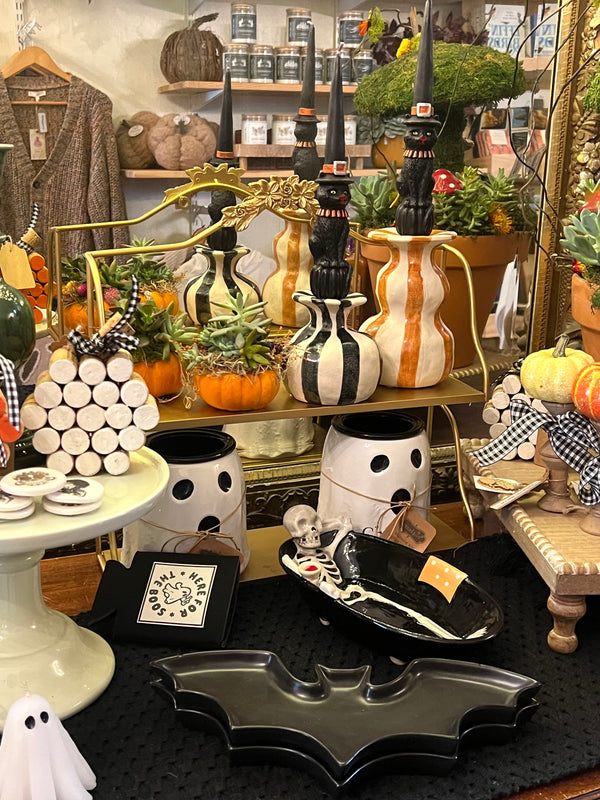CERAMIC SKELETON IN TUB SHAPED BOWL, BLACK, WHITE & ORANGE COLOR