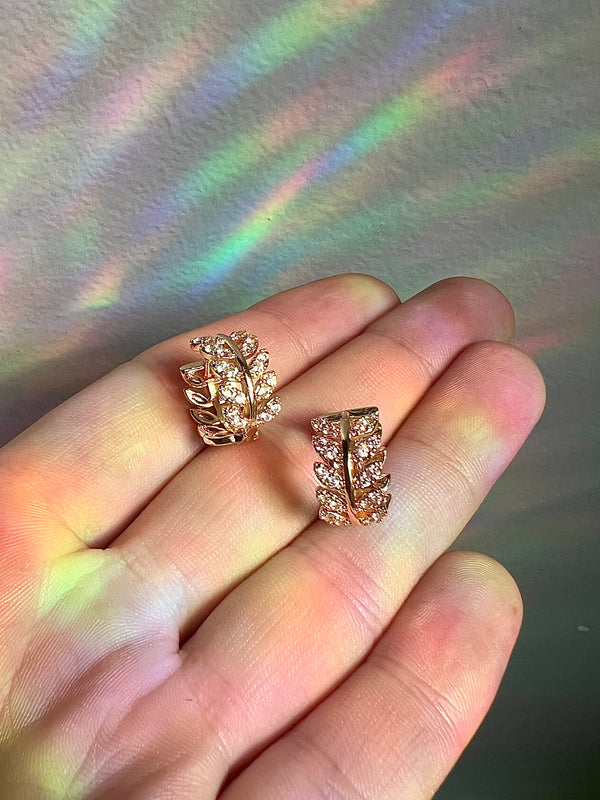 DIAMOND GOLD LEAF HUGGIES CBK