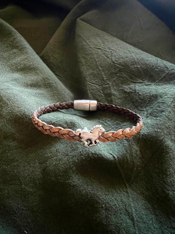 BRAIDED LEATHER BRACELET W/ SILVER HORSE