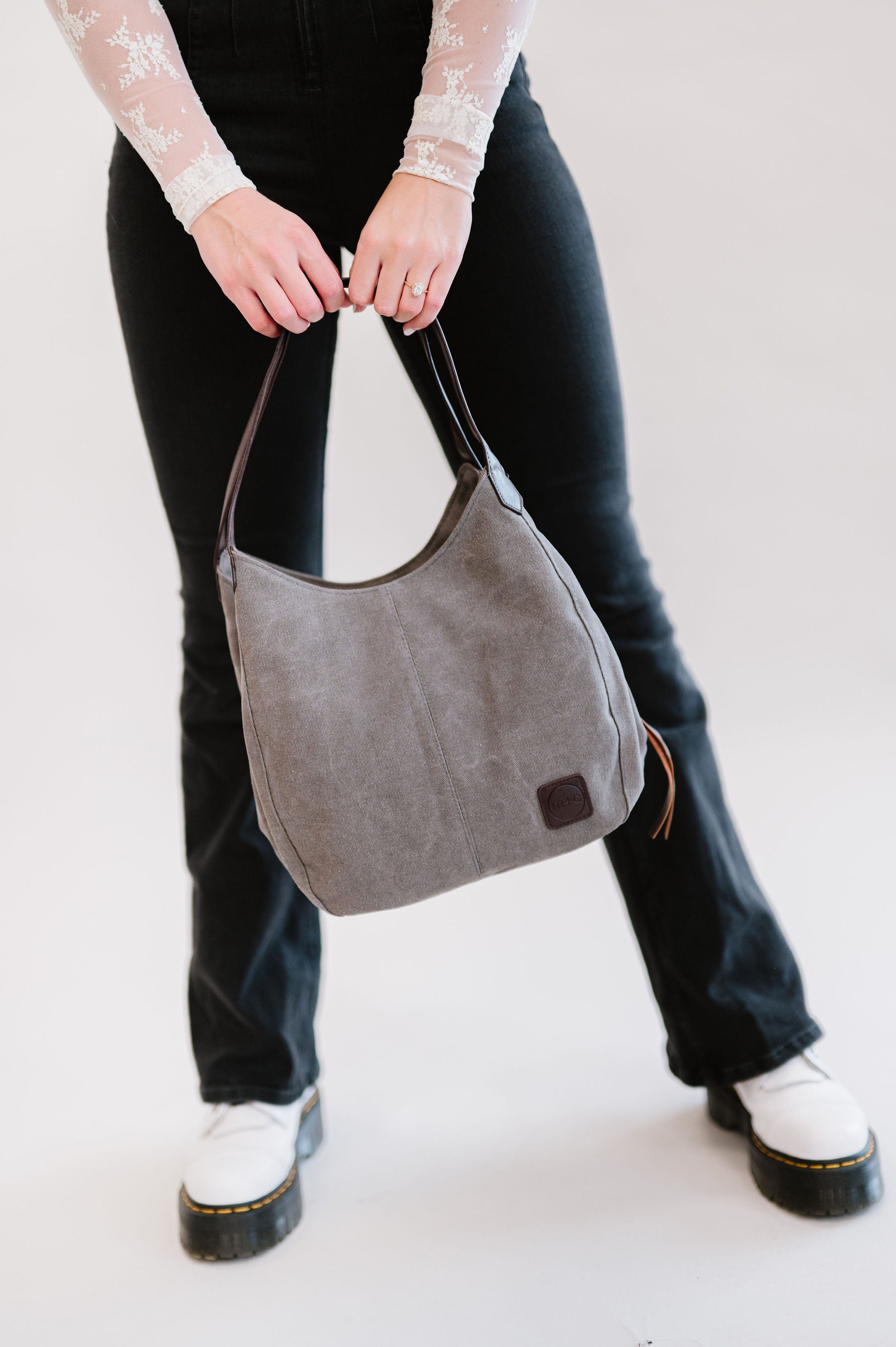 ANNISTON CANVAS HOBO BAG - FINAL SALE