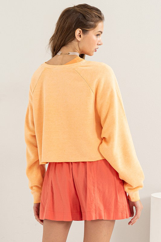 LAID BACK CROP SWEATSHIRT