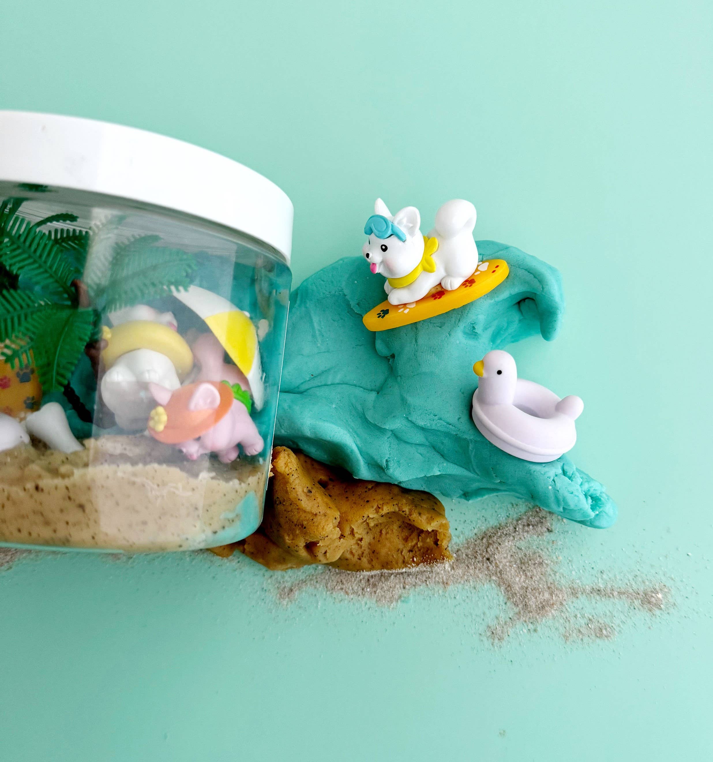 PUPPY BEACH PARTY DOUGH-TO-GO PLAY KIT