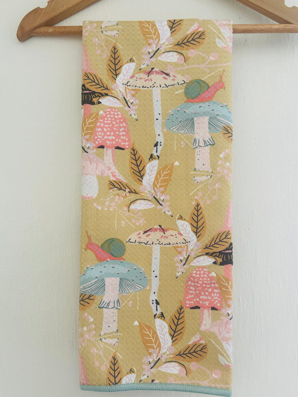 WOODLAND MUSHROOMS - MICROFIBER TOWEL