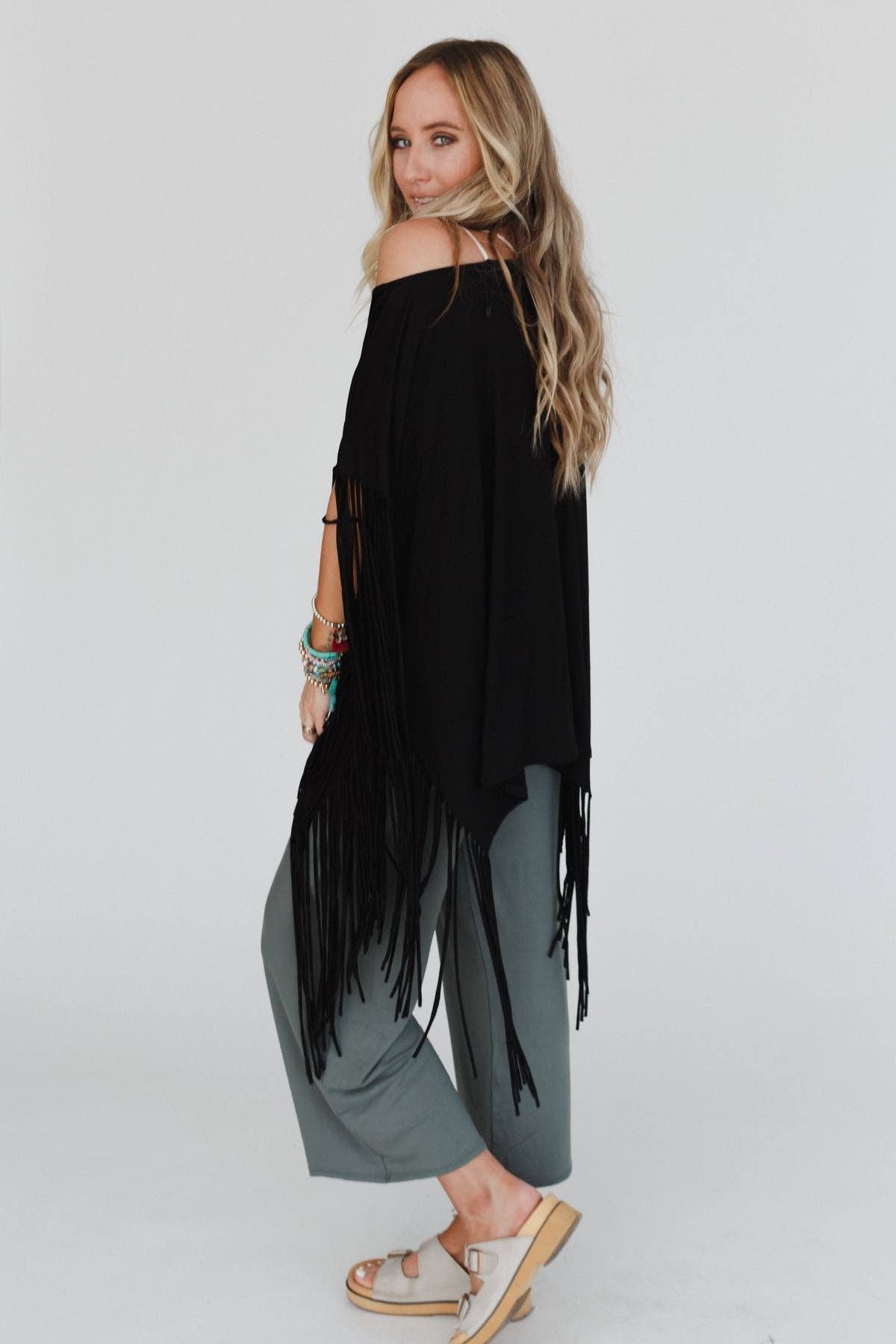 WESTERN SHOWSTOPPER FRINGE TOP - BLACK