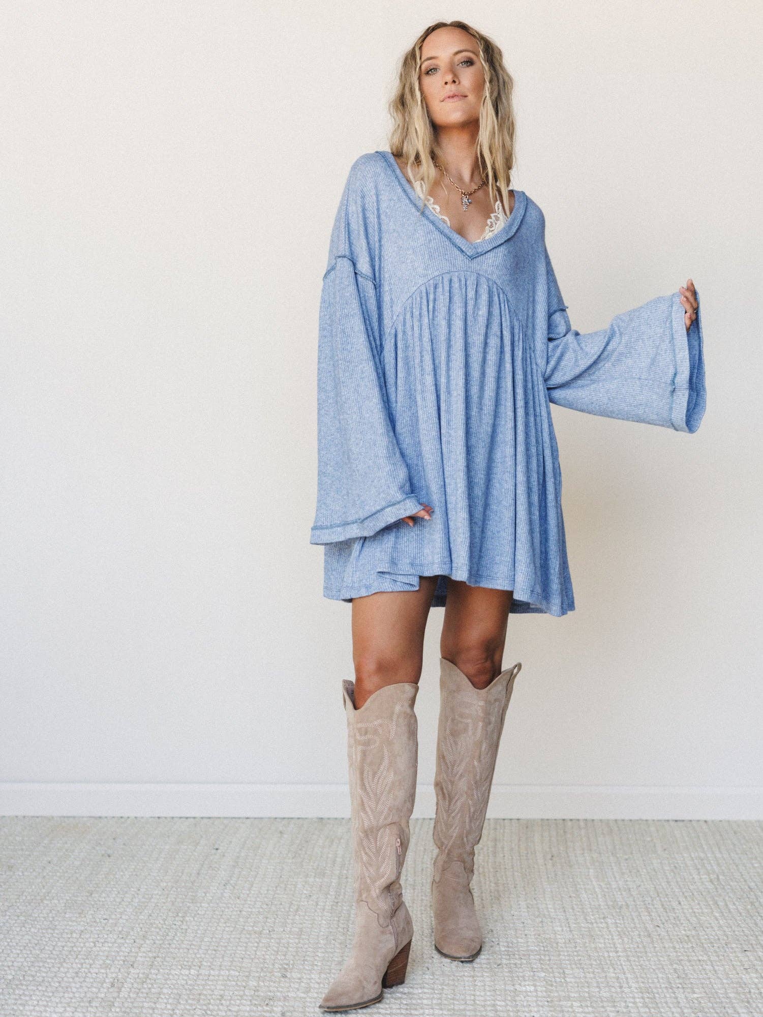 CAREFREE HIPPIE SLEEVE MINI DRESS