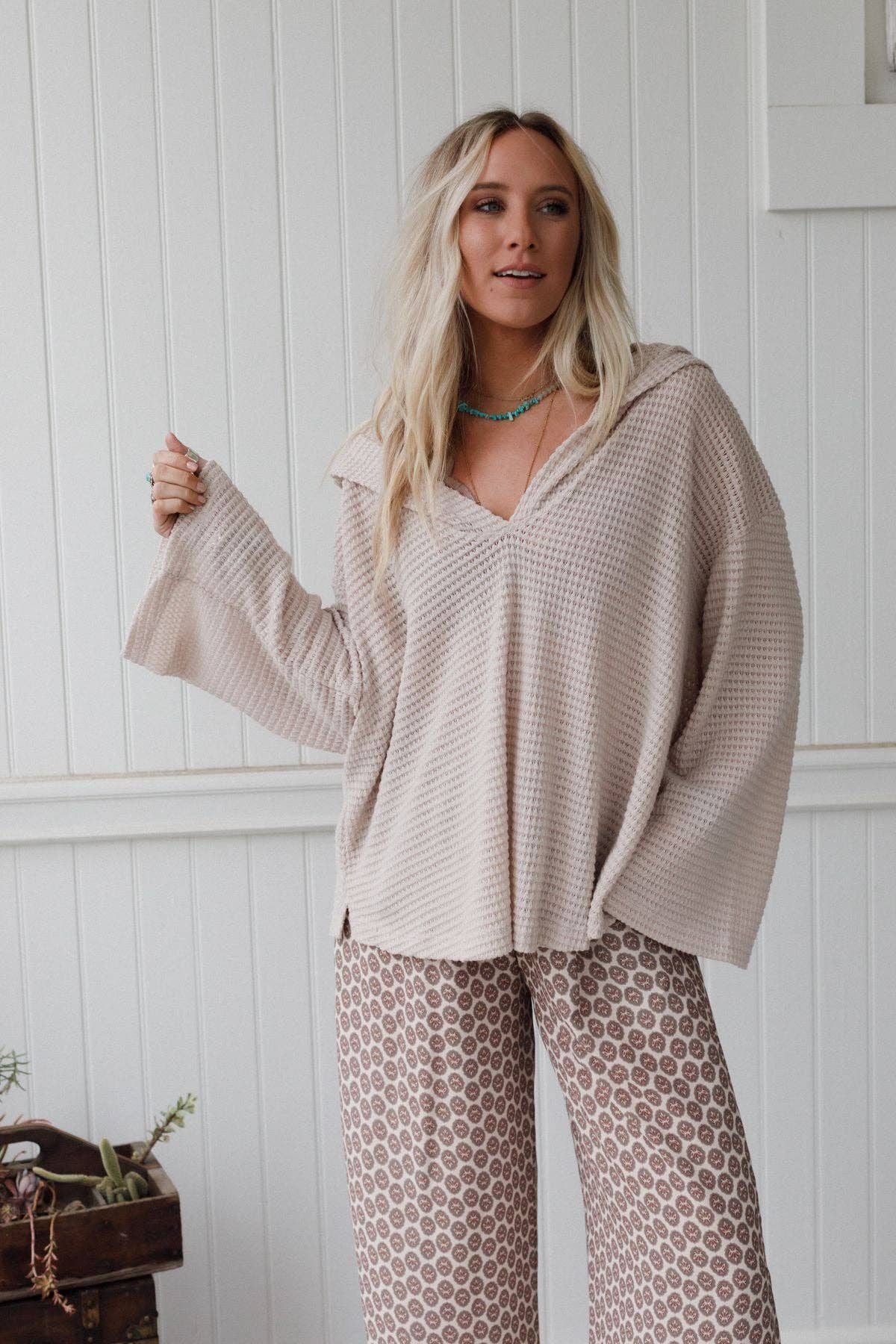 SERENE TEXTURED TOP -OATMEAL