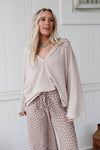 SERENE TEXTURED TOP -OATMEAL