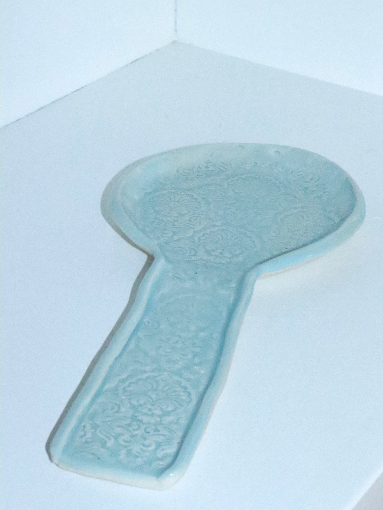 ICE BLUE SPOON REST AR