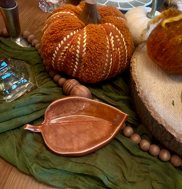 HANDMADE CERAMIC LEAF AR