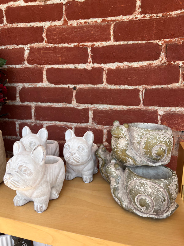 CEMENT SNAIL PLANTER