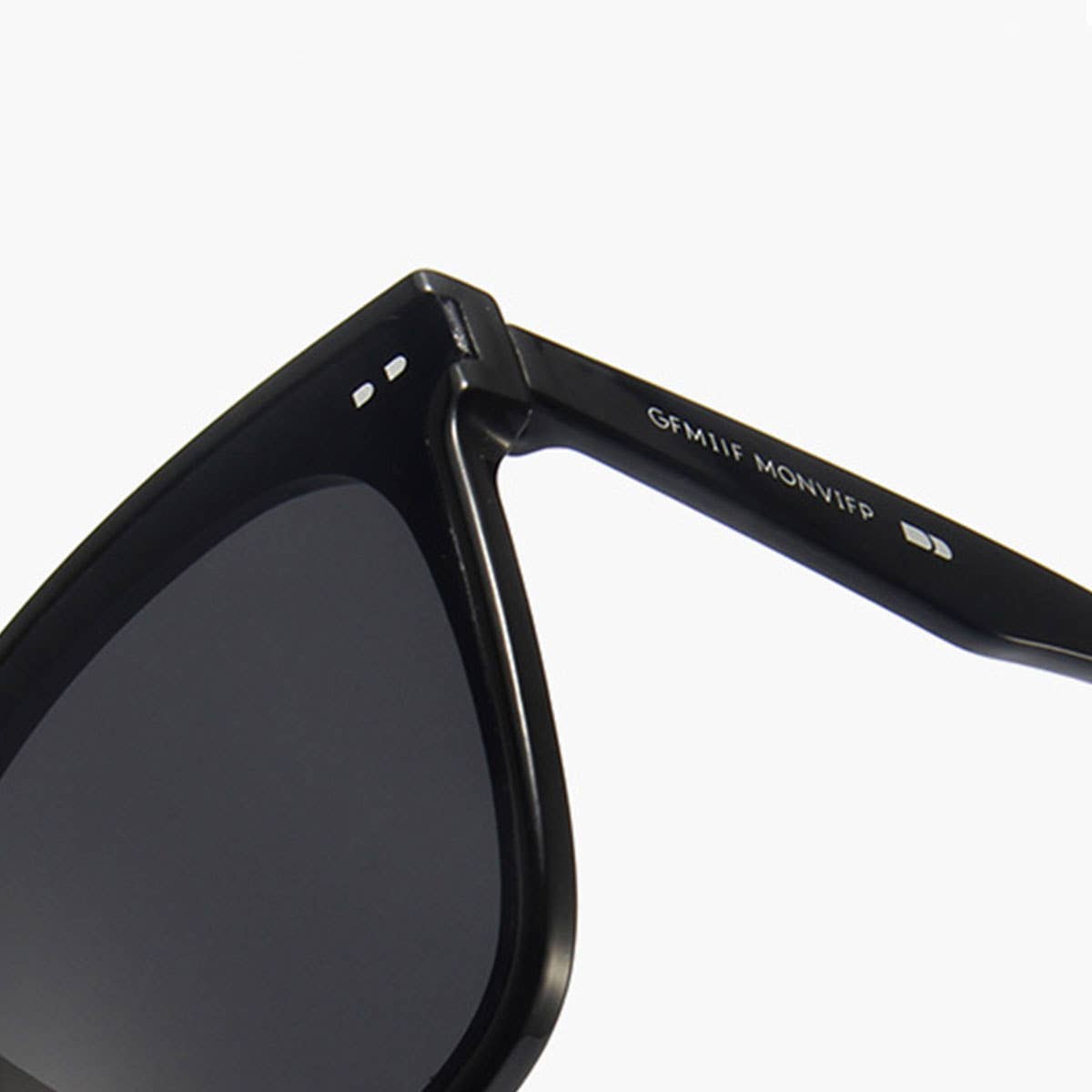 RETRO LARGE FRAME SUNGLASSES
