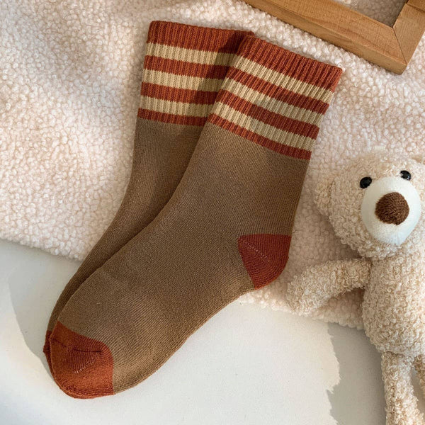 TRIPLE STRIPE SOCKS LIGHT COFFEE / (OS)