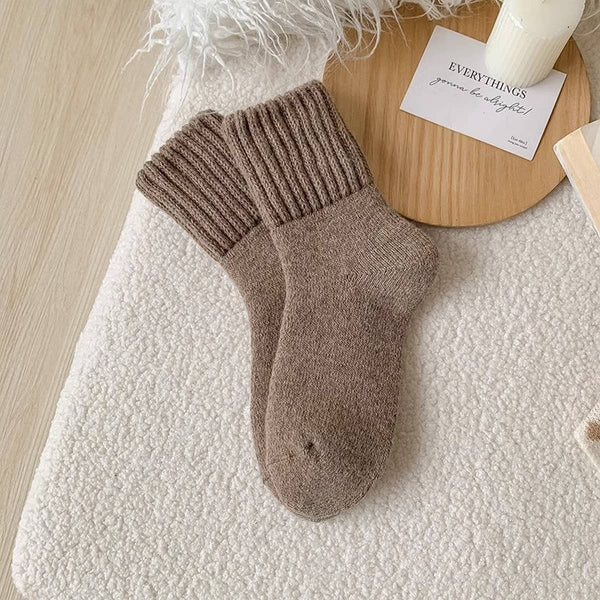 THICK RIBBED KNIT WARM CREW SOCKS