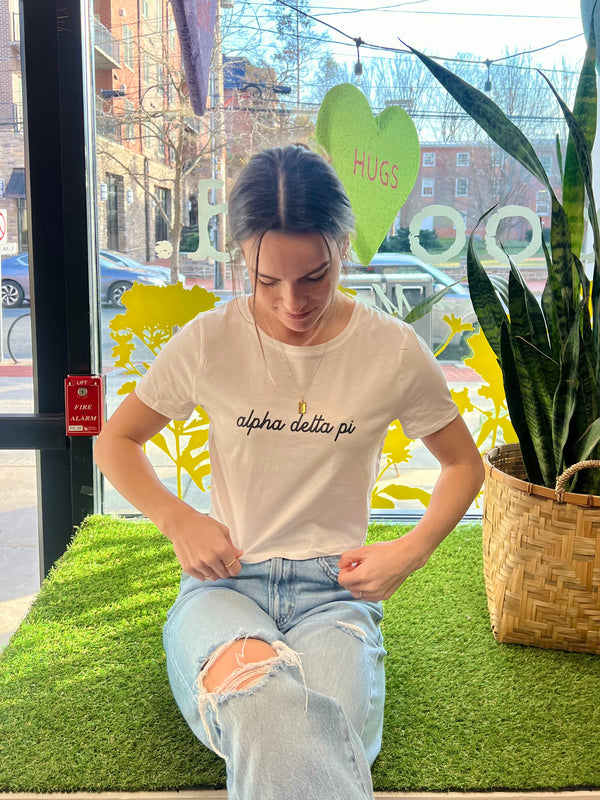 ALPHA DELTA PI SCRIPT CROP TEE