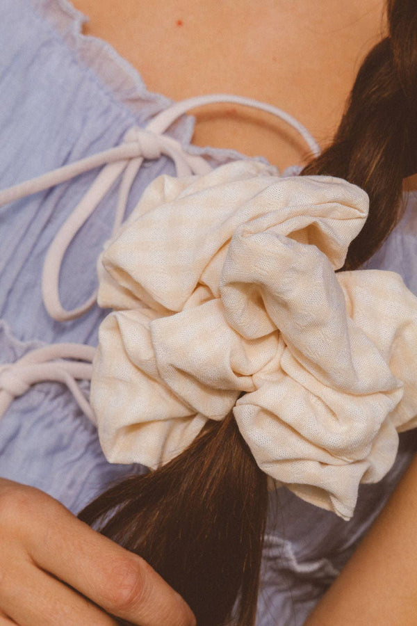 CREAM GINGHAM JUMBO SCRUNCHIE