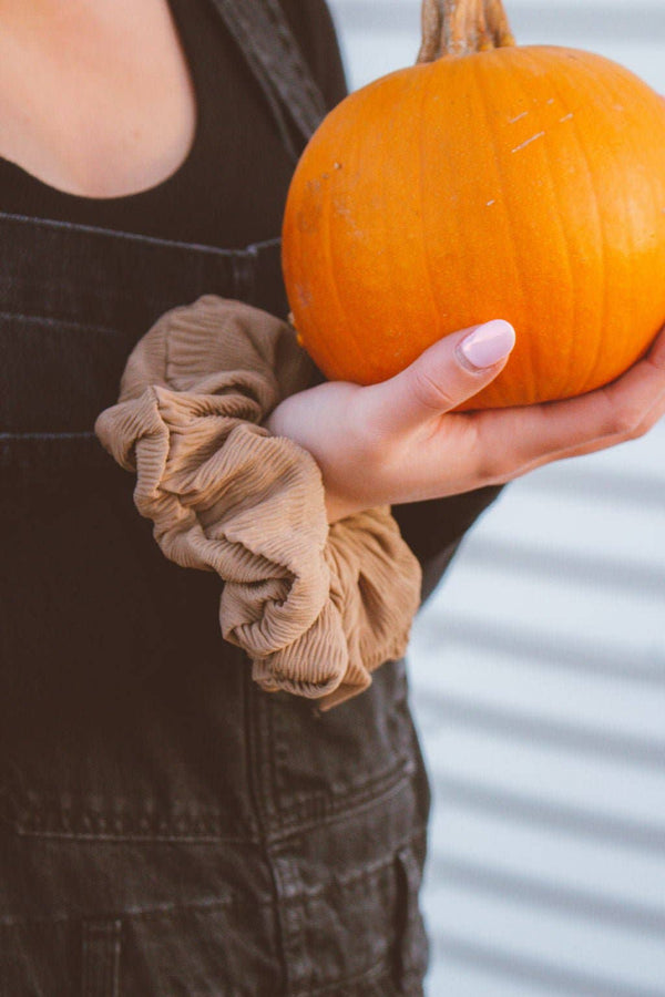 BROWN SUGAR JUMBO SCRUNCHIE