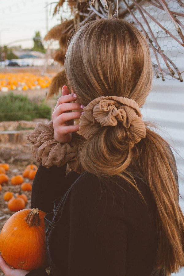 BROWN SUGAR JUMBO SCRUNCHIE
