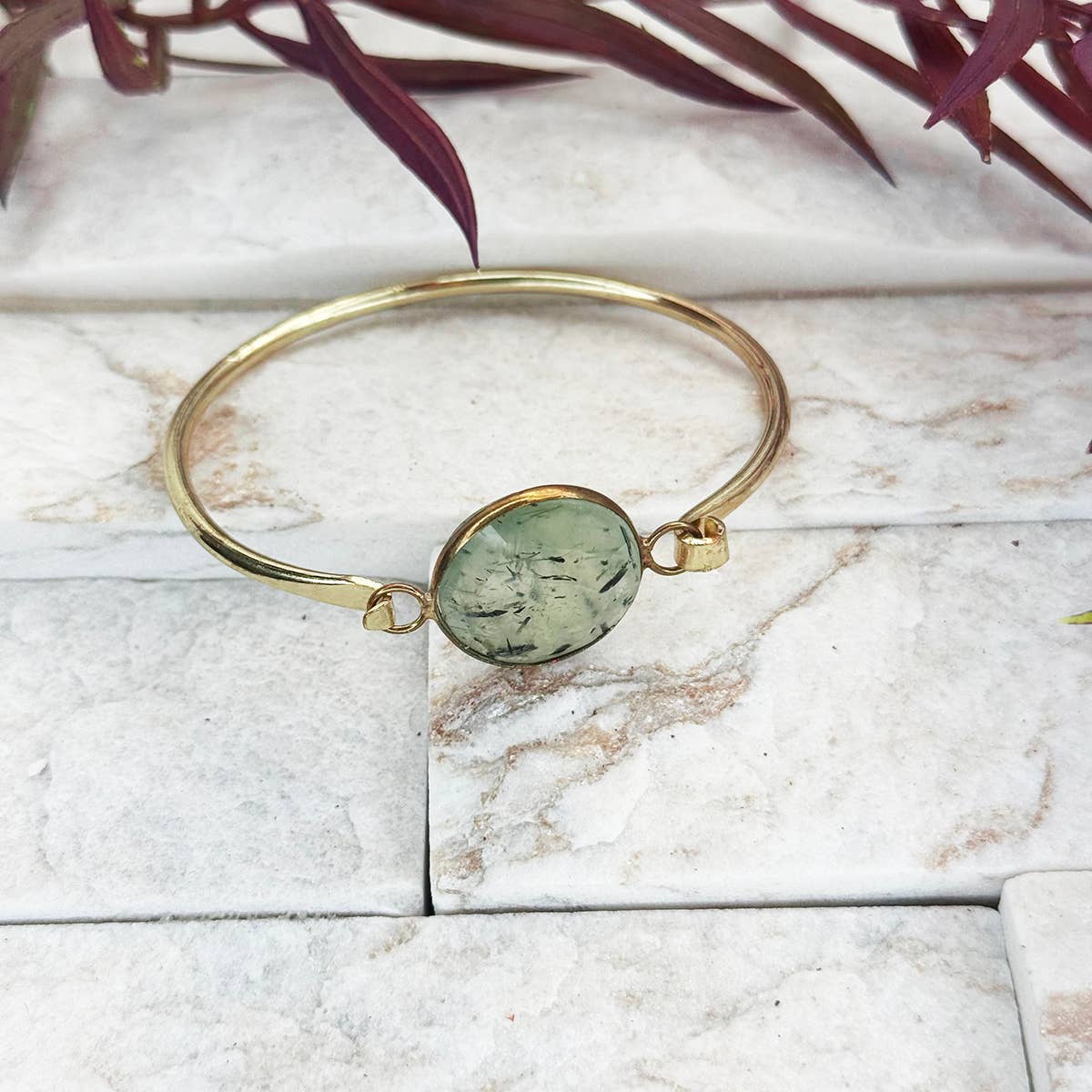 GOLD PLATED BRACELET WITH SEMI-PRECIOUS STONE - PREHNITE