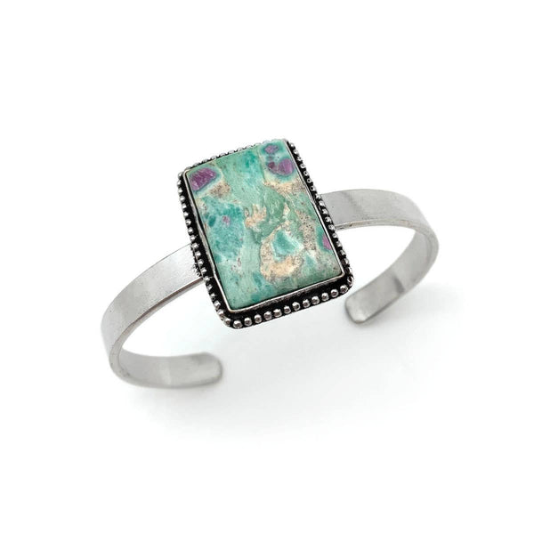 HANDCRAFTED KASHI SEMIPRECIOUS STONE CUFF - RUBY FUCHSITE