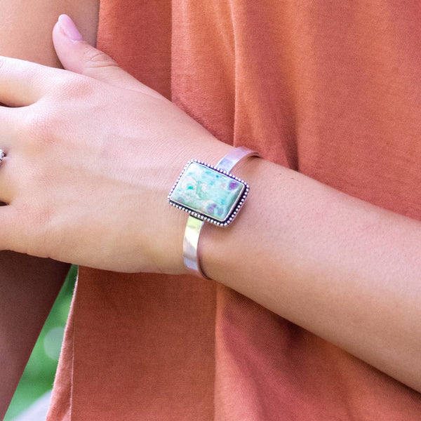 HANDCRAFTED KASHI SEMIPRECIOUS STONE CUFF - RUBY FUCHSITE