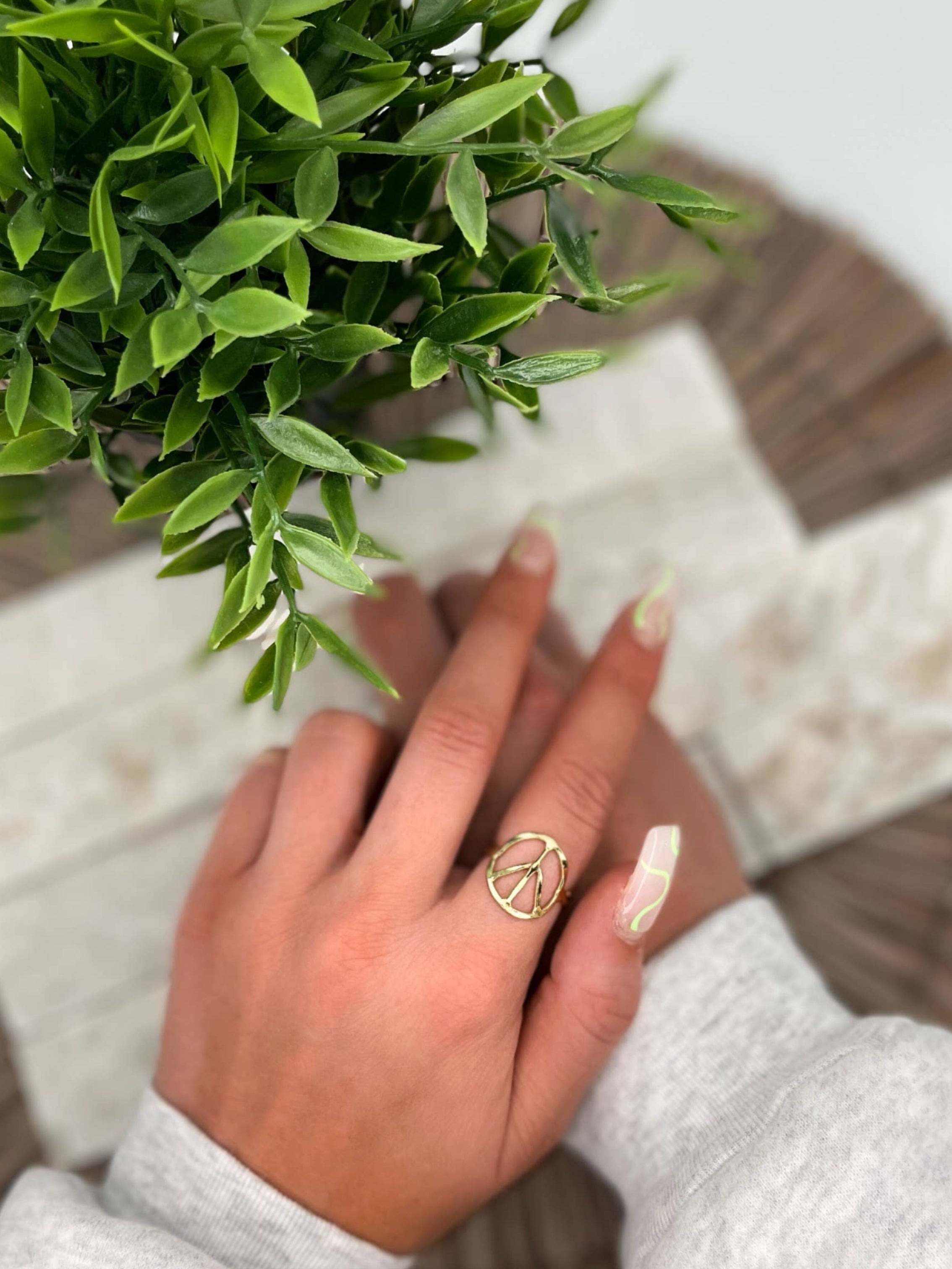 SILVER PLATED ADJUSTABLE RING - PEACE SIGN