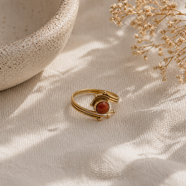 TANVI COLLECTION RING - GOLD WITH GOLDSTONE