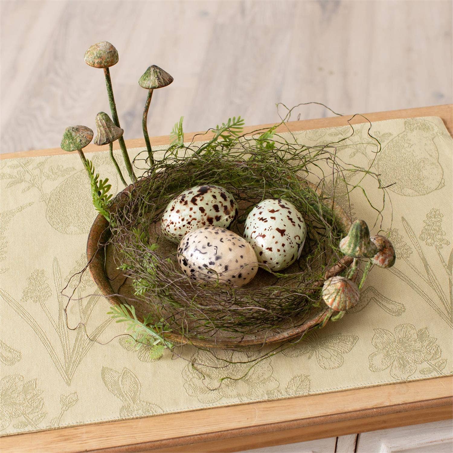 RUSTIC METAL TRAY WITH MUSHROOMS
