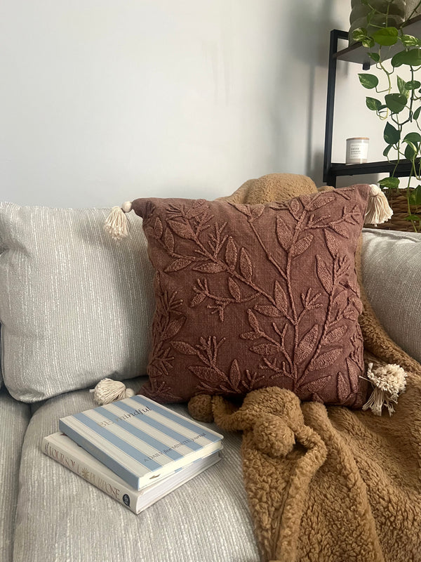 THROW - DREAMY SHERPA WITH POMPOMS, TAUPE