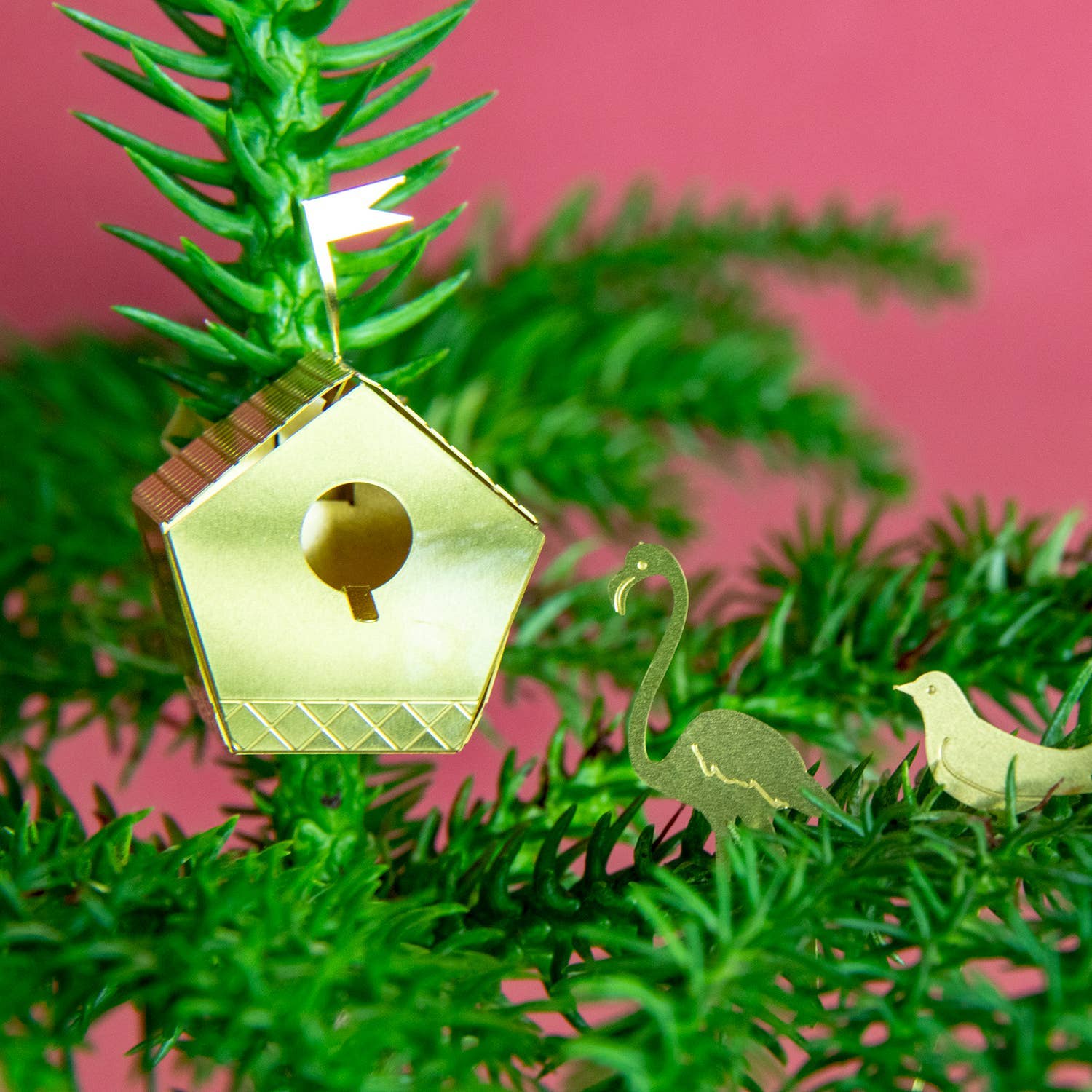 TINY BIRDHOUSE FOR YOUR PLANTS