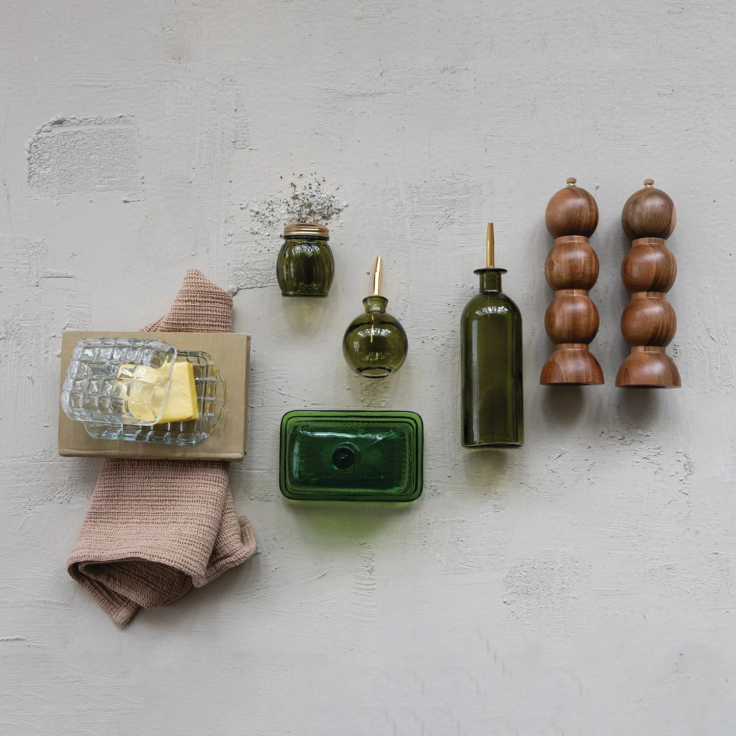 4 OZ. GLASS BITTER BOTTLE WITH METAL STOPPER, OLIVE COLOR & GOLD FINISH