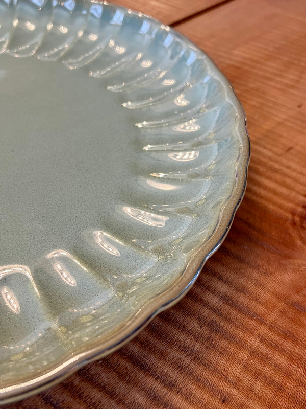 STONEWARE FLUTED PLATE, REACTIVE GLAZE, SAGE GREEN
